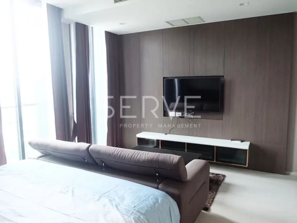 Super High fl 35 Up Studio with Partition 45 K ให้เช่าที่คอนโด Noble Ploenchit BTS Phloen Chit