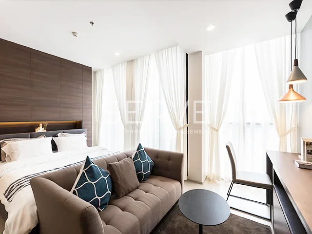 ห้องสวยน่าอยู่ Cozy and Luxury Studio with Partition 45Kให้เช่าคอนโด Noble Ploenchit BTS Phloen Chit