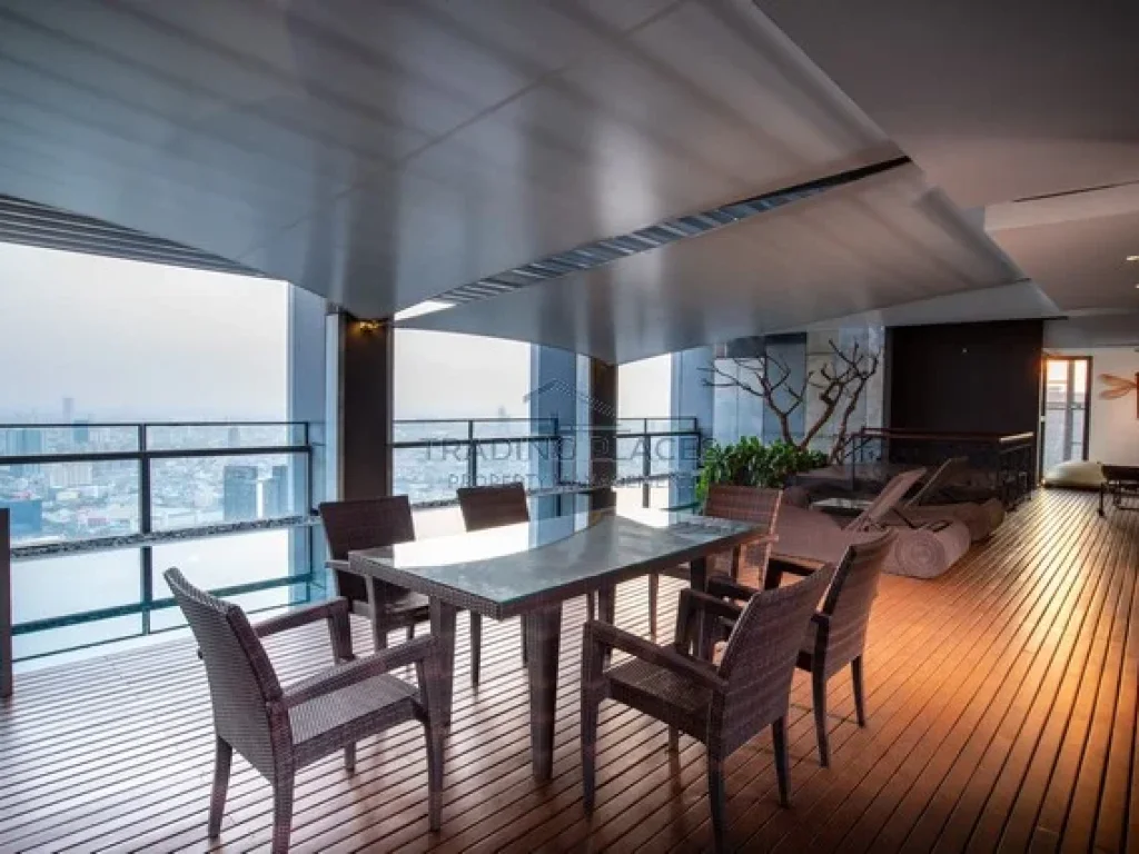 ให้เช่า เดอะ เม็ท TRIPLEX PENTHOUSE 548ตรม สระว่ายน้ำส่วนตัวลิฟต์ 4 นอน