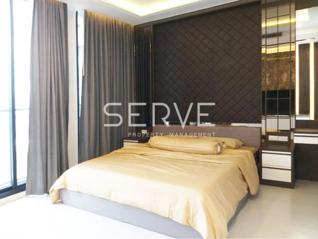 Good Deal Studio with Partition on High Fl 40K ให้เช่าที่คอนโด Noble Ploenchit BTS Phloen Chit