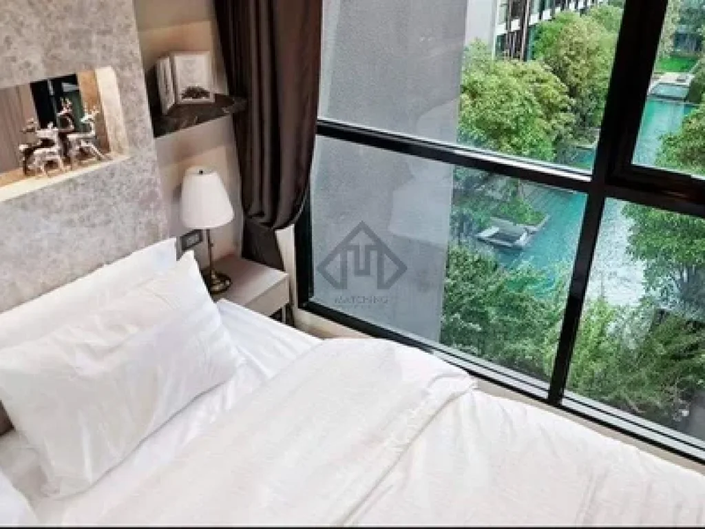 Sukhumvit Condo For Rent Vtara Sukhumvit 36 2 bedrooms Corner room Pool view Near BTS Thong Lo