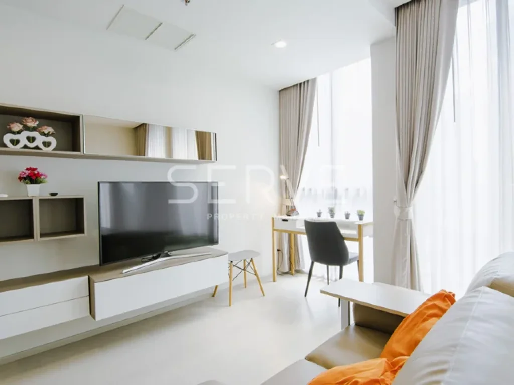 Cozy Homey Style Studio with Partition 40 K ให้เช่าที่คอนโด Noble Ploenchit BTS Phloen Chit