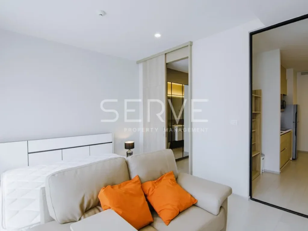 Cozy Homey Style Studio with Partition 40 K ให้เช่าที่คอนโด Noble Ploenchit BTS Phloen Chit