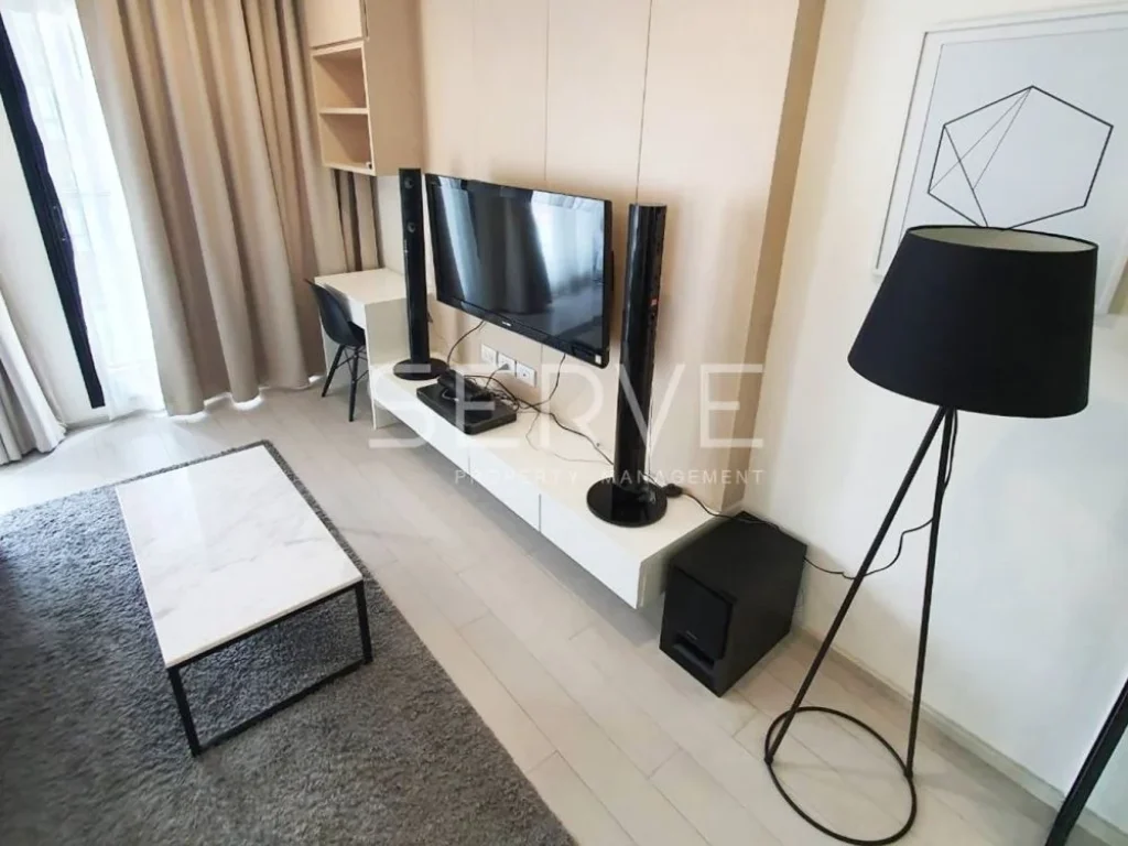 Studio with Partition ห้องสวย ราคาดี 38 K ให้เช่าคอนโด Noble Ploenchit BTS Phloen Chit