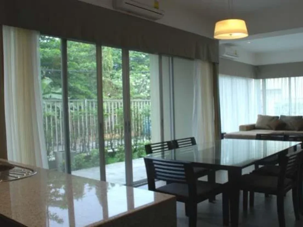 Green atmosphere Apartment 21 Bedroom For Rent BTS Ekkamai in Sukhumvit Bangkok