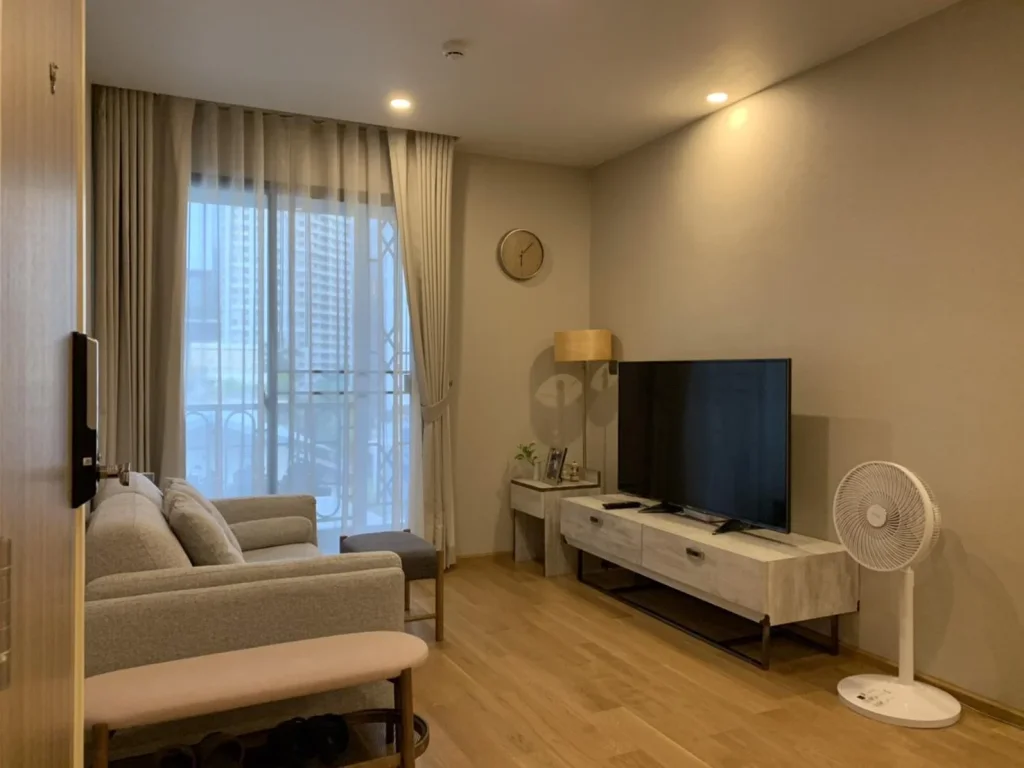 ขายคอนโด BTS ชิดลม 2 ห้องนอน ณ วรา เรสซิเดนซ์ Na Vara Residence 745 ตรม วิวสระ แต่งครบ 218 ล้าน