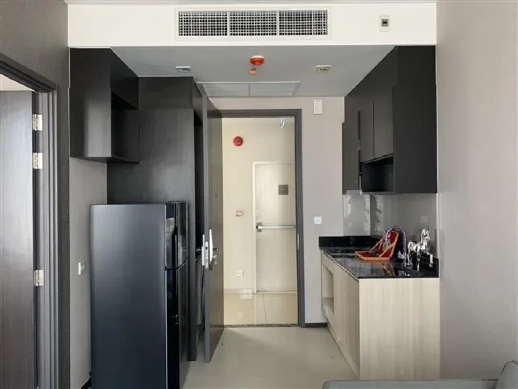 The Edge condo Sukhumvit23 access to BTS Asok 1 bed 31sqm on 6th floor