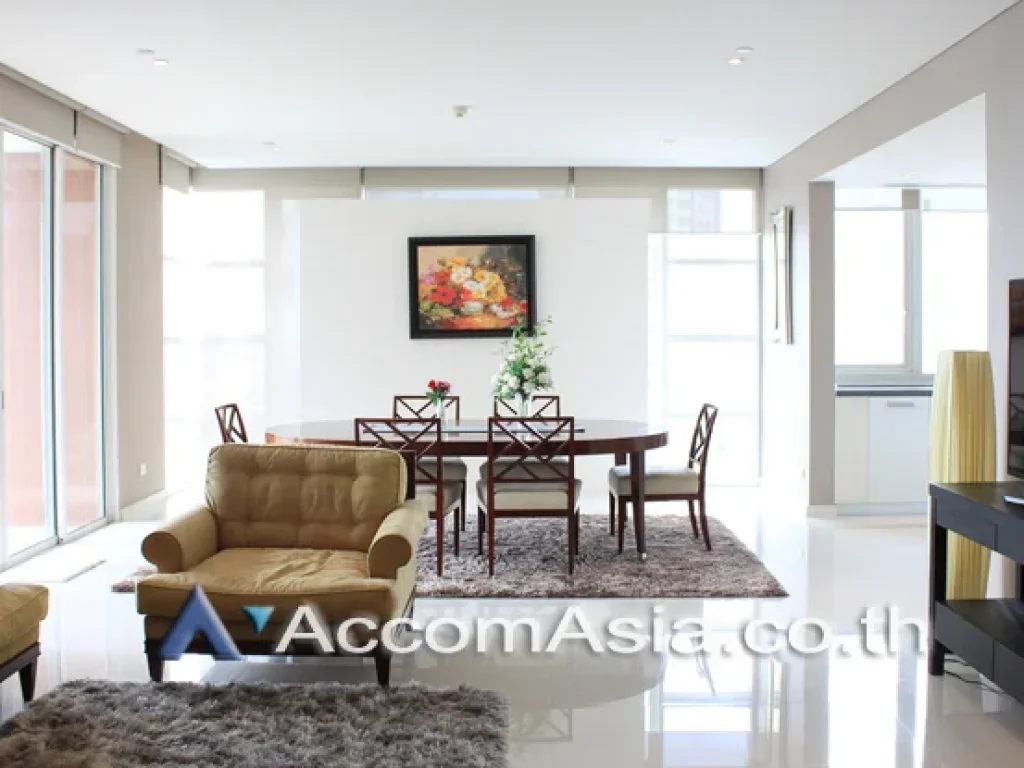 Pet Allowed Fullerton Sukhumvit Condominium 3 Bedroom For Rent BTS Ekkamai in Main Sukhumvit Bangkok