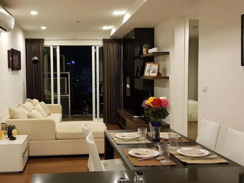 2 bedrooms condo for rent at 15Sukhumvit Residence