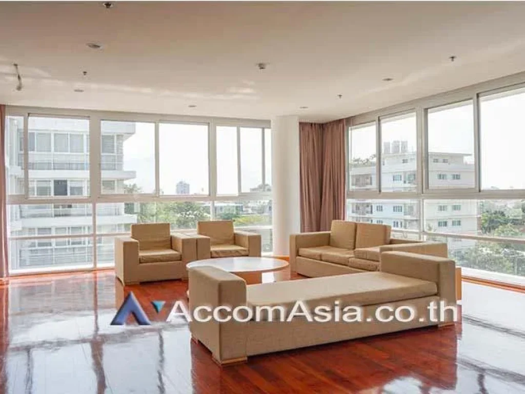 A Massive Living Apartment 3 Bedroom For Rent BTS Ekkamai in Sukhumvit Bangkok