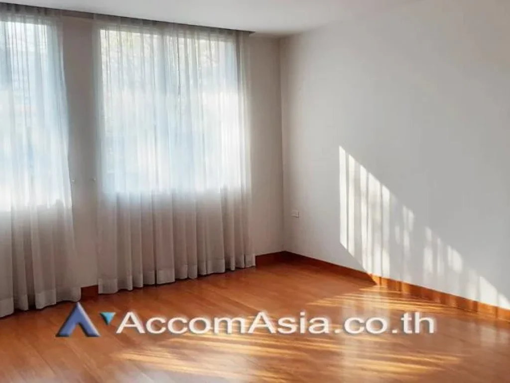 Private Pool House 6 Bedroom For Rent BTS Mo-Chit in Phaholyothin soi Bangkok