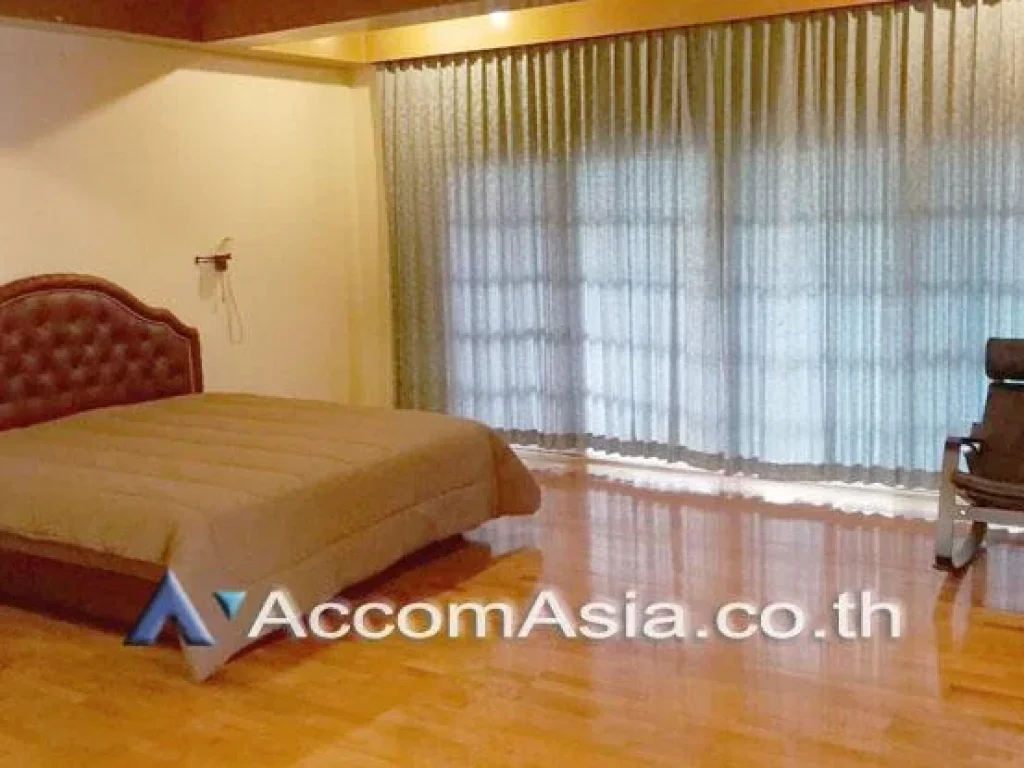 House 4 Bedroom For Rent BTS Chong Nonsi - MRT Lumphini in Yen Akart Bangkok