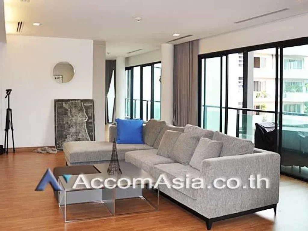 Penthouse Exclusive Residence Apartment 3 Bedroom For Rent BTS Ploenchit in Witthayu Bangkok