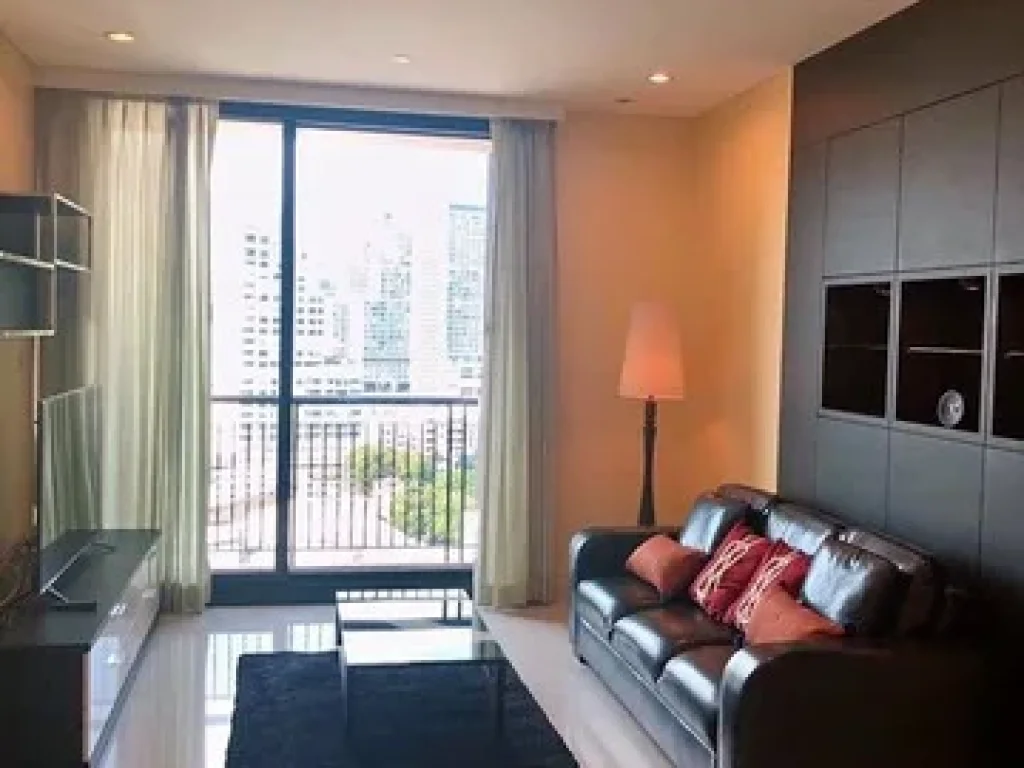 Big room for rent Corner Room dog friendly room Aguston Sukhumvit 22 2Beds