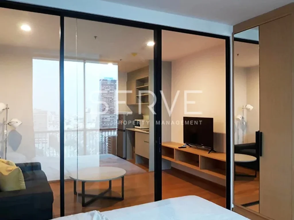 Hot Deal Studio with Partition for Rent Close to BTS Surasak ให้เช่าคอนโด Noble Revo Silom 20 K