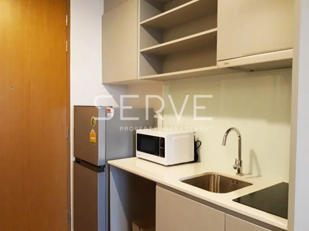 Hot Deal Studio with Partition for Rent Close to BTS Surasak ให้เช่าคอนโด Noble Revo Silom 20 K