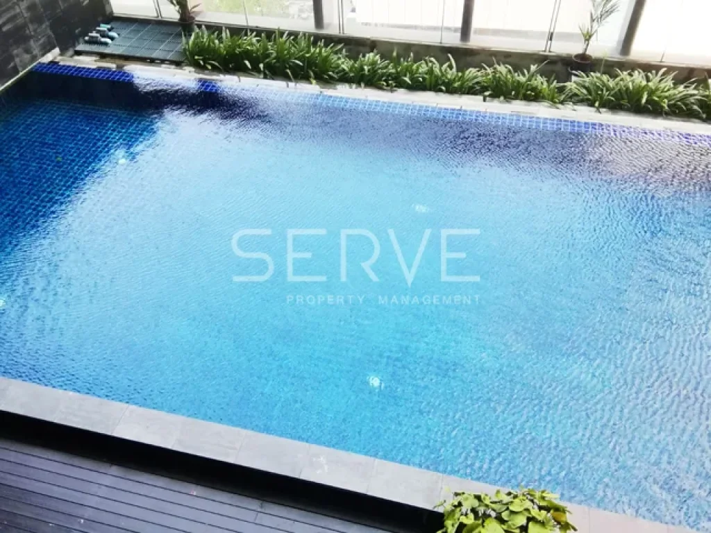 Studio Swimming pool view ให้เช่าที่คอนโด Noble Remix เชื่อมต่อ BTS ทองหล่อ ราคาดี 25 K