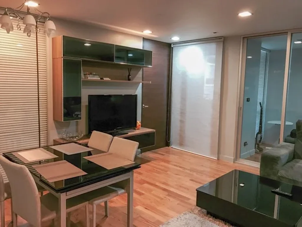 Quad Silom Condo for Sale just 150 M to BTS Chong Nonsi