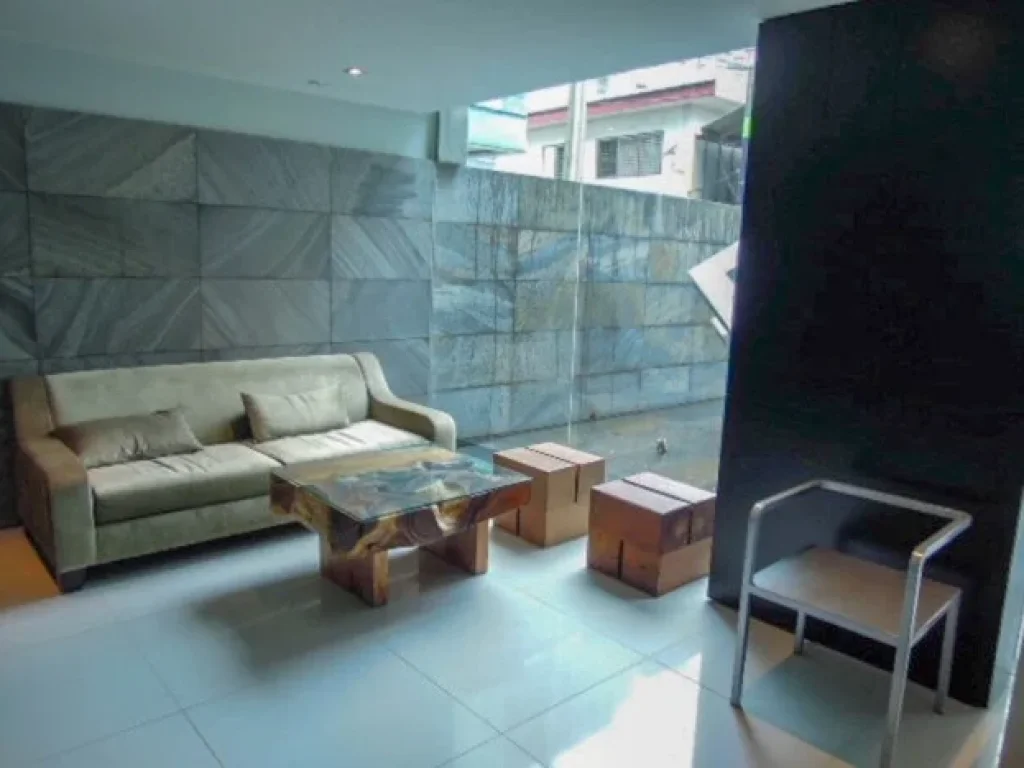 Quad Silom Condo for Sale just 150 M to BTS Chong Nonsi