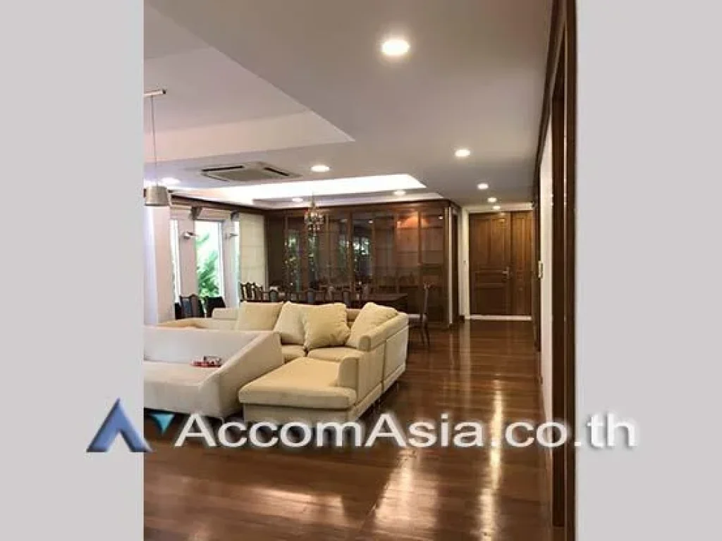 The Lush Greenery Residence Apartment 3 Bedroom For Rent BTS Chong Nonsi in Sathorn Bangkok