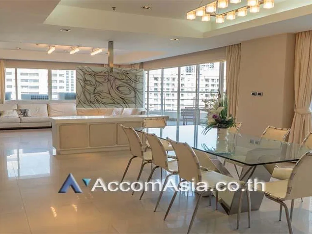 Spacious duplex with private pool of Le Raffine Sukhumvit 24 Walk able to Park Emporium and bts Prom Phong