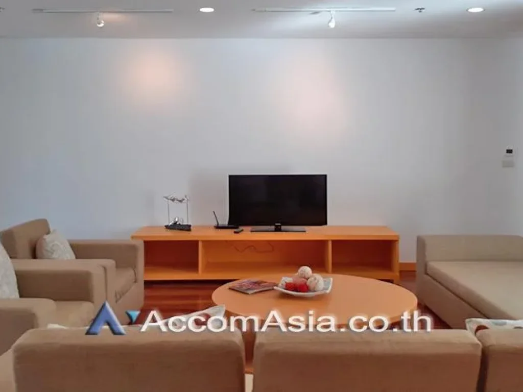 A Massive Living Apartment 41 Bedroom For Rent BTS Ekkamai in Sukhumvit Bangkok