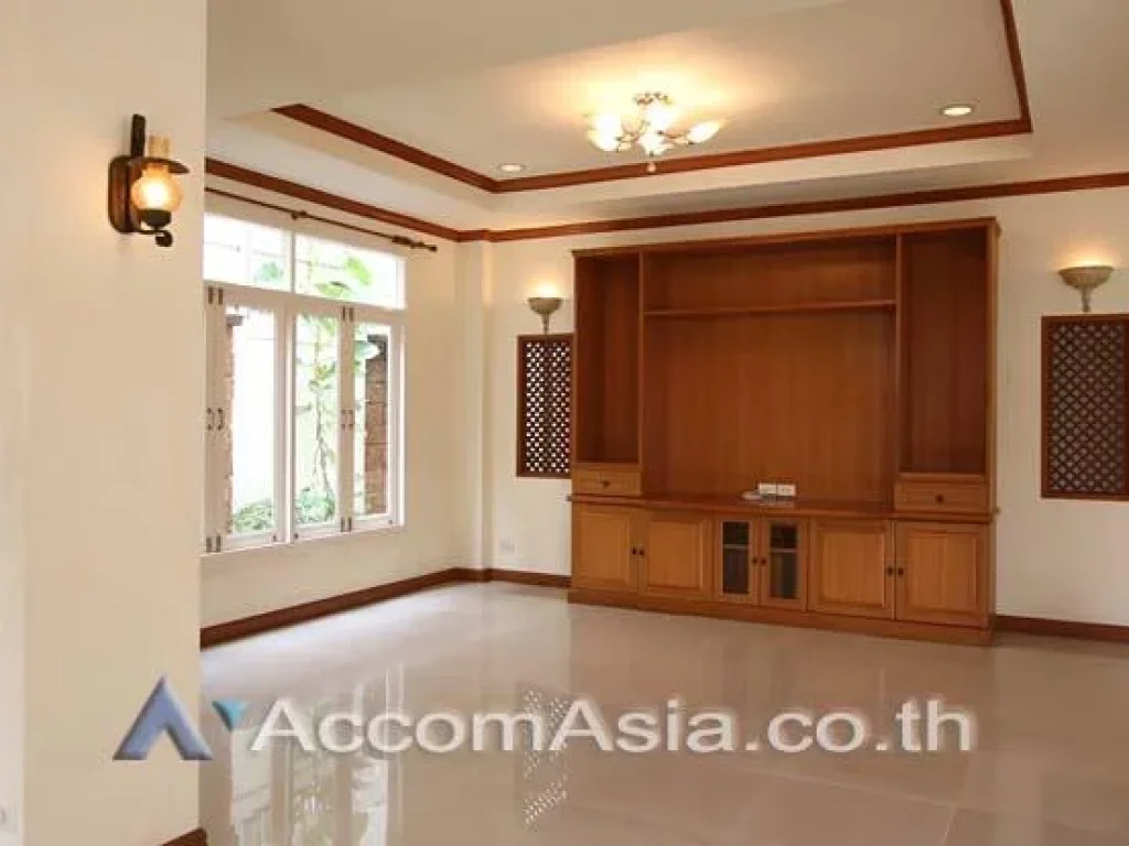 Private Pool House 6 Bedroom For Sale BTS Phra khanong in Sukhumvit Bangkok