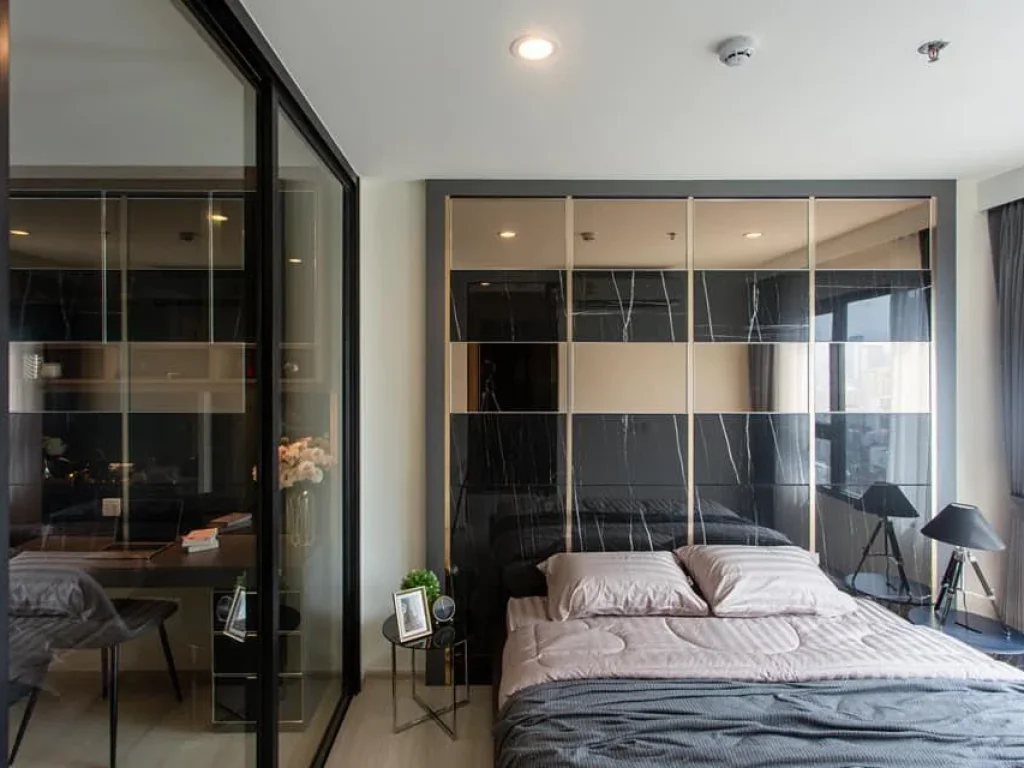 M833 Life Asoke for rent 35 sqm high floor