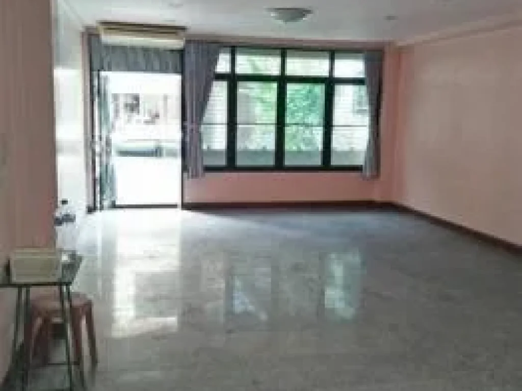 For Rent ทาวน์โฮม ลาดพร้าว69 รีโนเวทใหม่ ใกล้เลียบทางด่วน