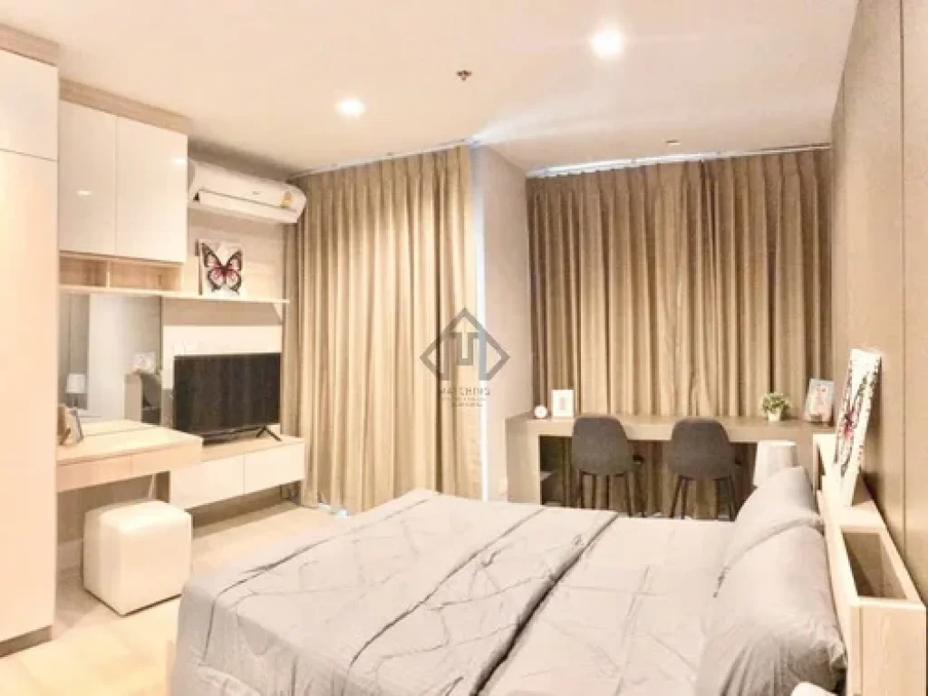 Life One Wireless Luxury Condo for rent fully furnished decoration near Ploenchit BTS station