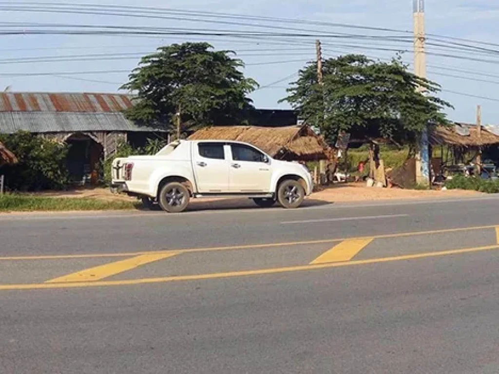 ขายที่ดินไม่ติดนายทุน เนื้อที่ 3งาน 46ตรว ติดถนนสี่เลน ถนนสายบรบือ-วาปี