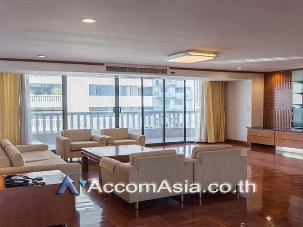 Family Size Desirable Apartment 4 Bedroom For Rent BTS Phrom Phong in Sukhumvit Bangkok