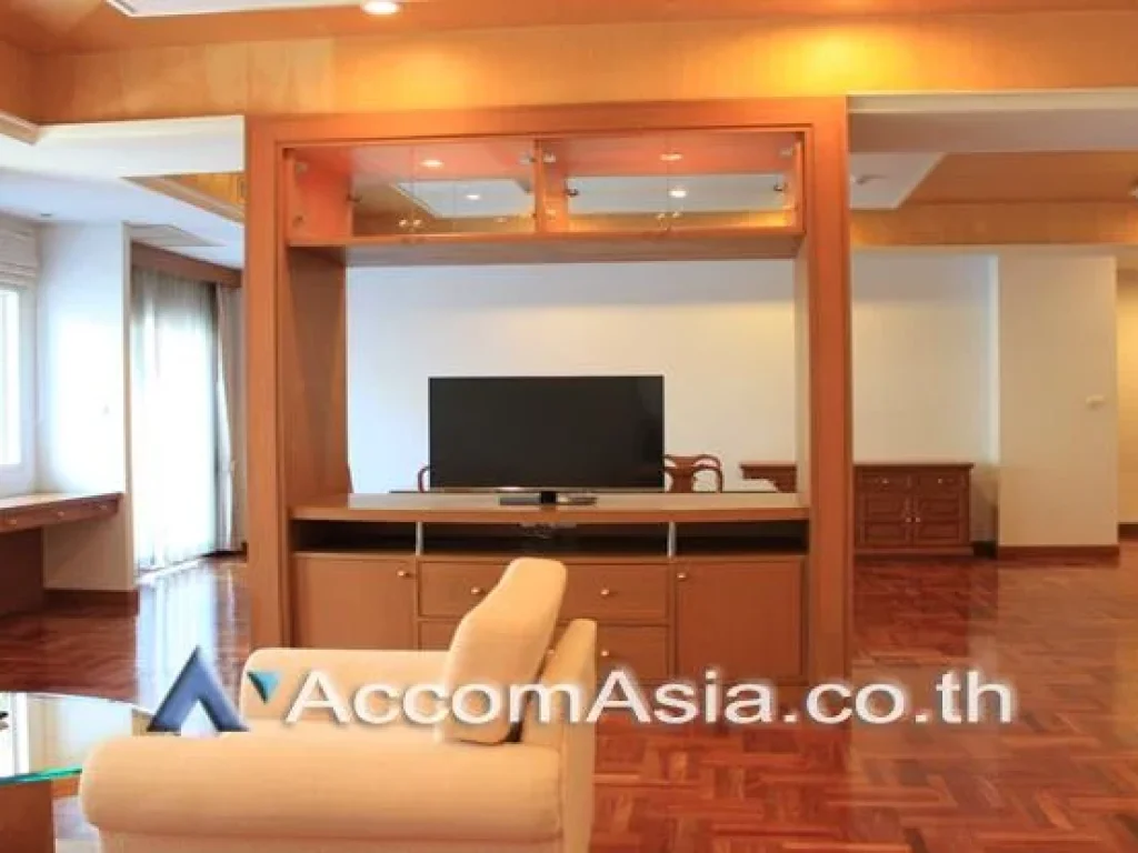 Luxurious and Comfortable living Apartment 3 Bedroom For Rent BTS Nana in Sukhumvit Bangkok