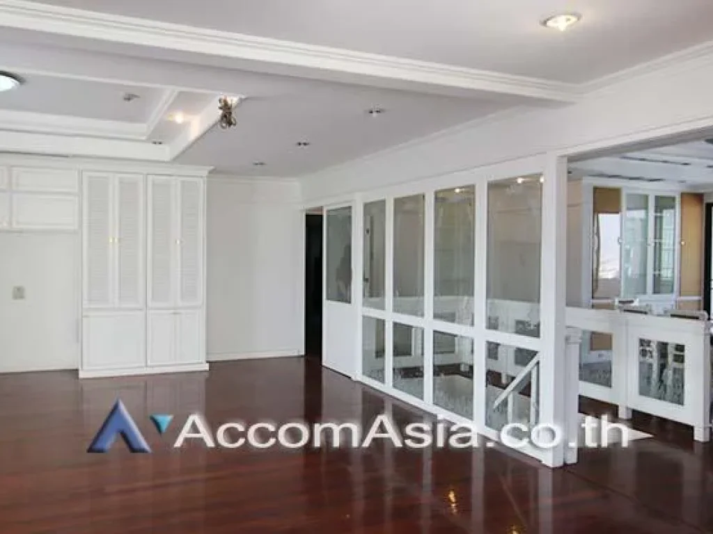 Duplex Modern Town Condominium 3 Bedroom For Sale BTS Ekkamai in Sukhumvit Bangkok