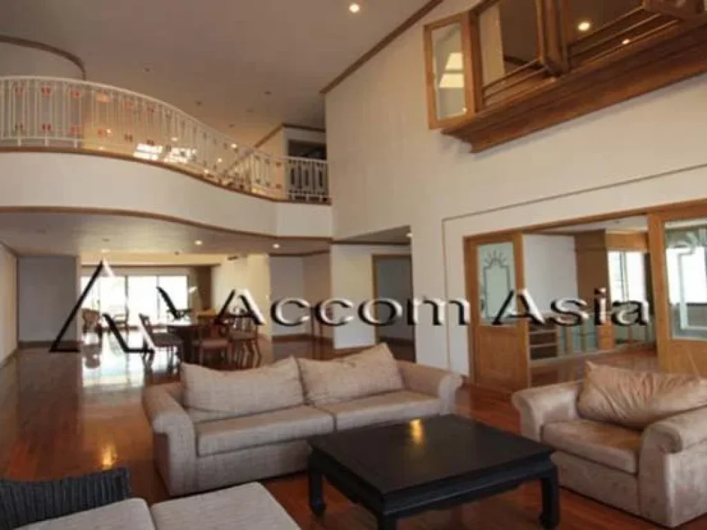 Huge Terrace Duplex Exclusive private atmosphere Apartment 41 Bedroom For Rent BTS Phrom Phong in Sukhumvit Bangkok