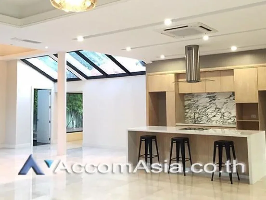 Home Office Private Pool House 51 Bedroom For Rent BTS Ekkamai in Sukhumvit Bangkok