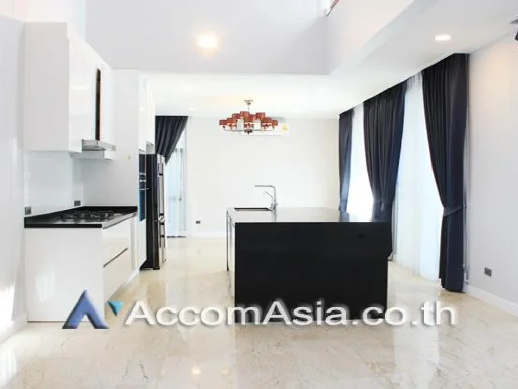 Private Pool Pet Allowed House 6 Bedroom For Rent BTS Phrom Phong in Sukhumvit Bangkok