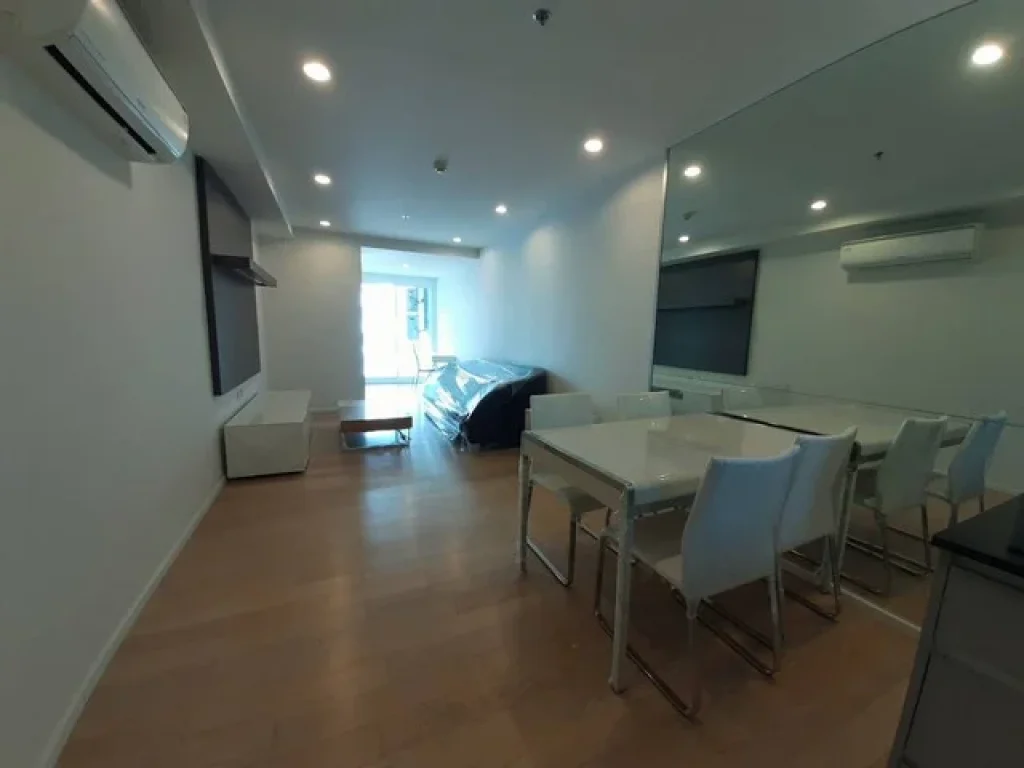 ปล่อยเช่าถูกถูก 15 Residence สุขุมวิท 15 ห้องใหญ่ 60 ตรม ไกล้ BTS Nana และ MRT สุขุมวิท