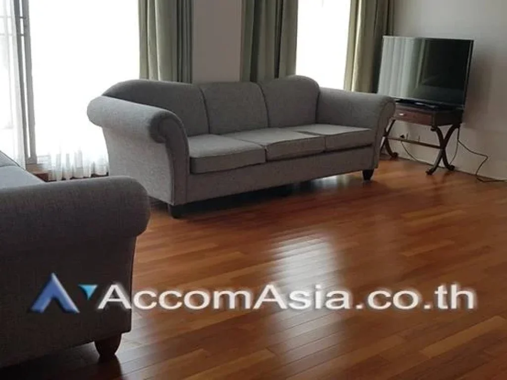 Duplex Casual Elegance and Traditional Luxury Apartment 5 Bedroom For Rent BTS Ploenchit in Ploenchit Bangkok