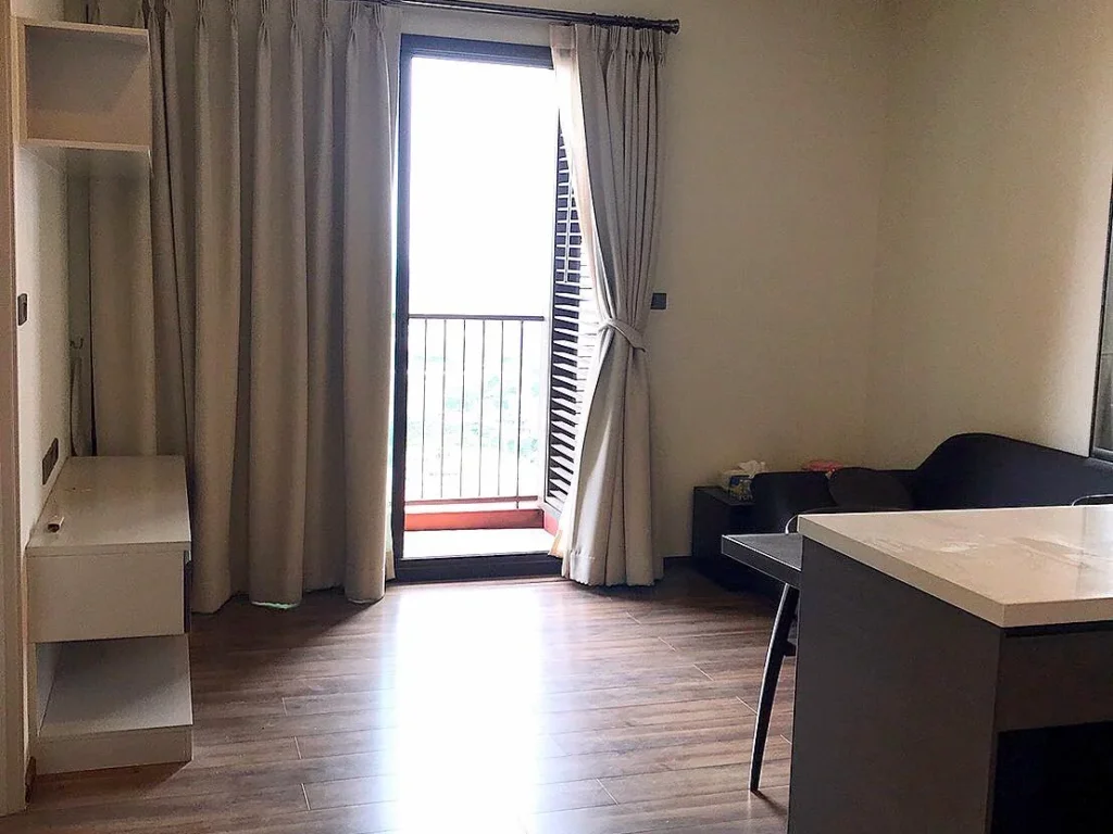 For rent WYNE SUKHUMVIT Floor 28 40 sqm Near BTS Phra Khanong fully furnished