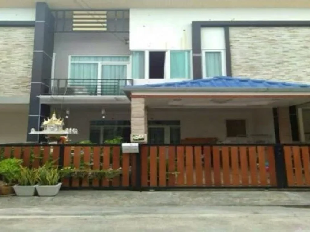 ขายถูก ทาวน์โฮม 2 ชั้น กัสโต้ Gusto Townhome รามคำแหง ซอย Mistine พร้อมอยู่ เจ้าของขายเอง