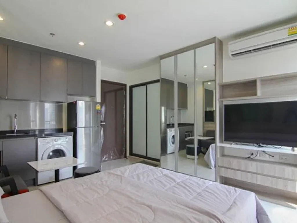 Condo for sale near MRT Rama 9 RHYTHM Asoke 1 near business center