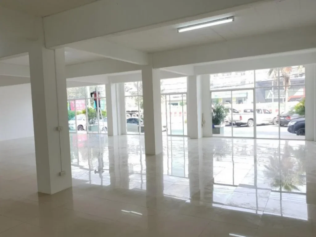 For Rent อาคารพาณิชย์ 3 คูหา ซอยมิสทีน ริมถนนรามคำแหง 160