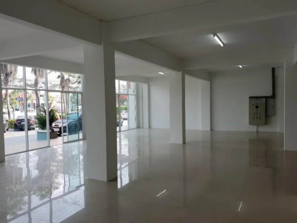 For Rent อาคารพาณิชย์ 3 คูหา ซอยมิสทีน ริมถนนรามคำแหง 160