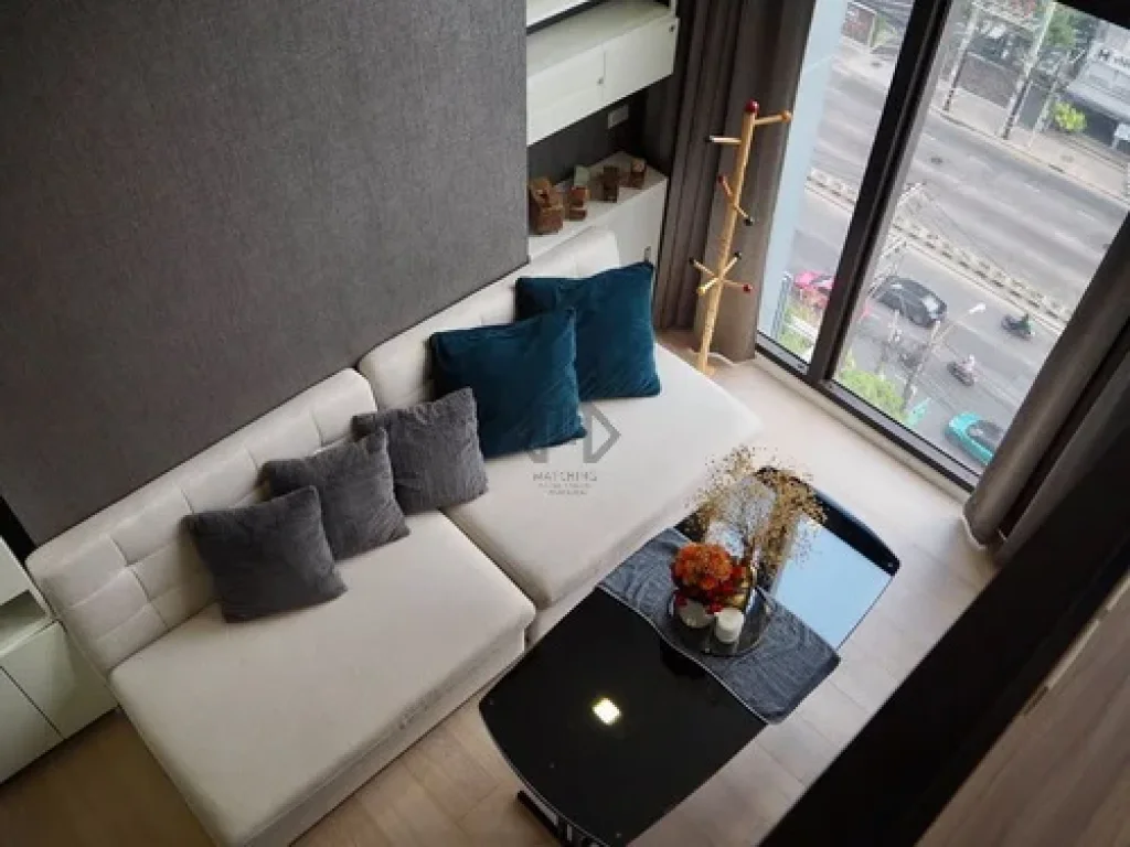 Chewathai Residence Asoke Rama 9 condo for rent Duplex room in loft style near BTS Asoke