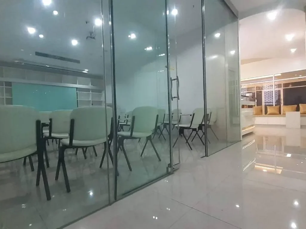 ให้เช่า ออฟฟิสในอาคาร Trendy Office สุขุมวิท 13 ให้เช่า 135 ตรม