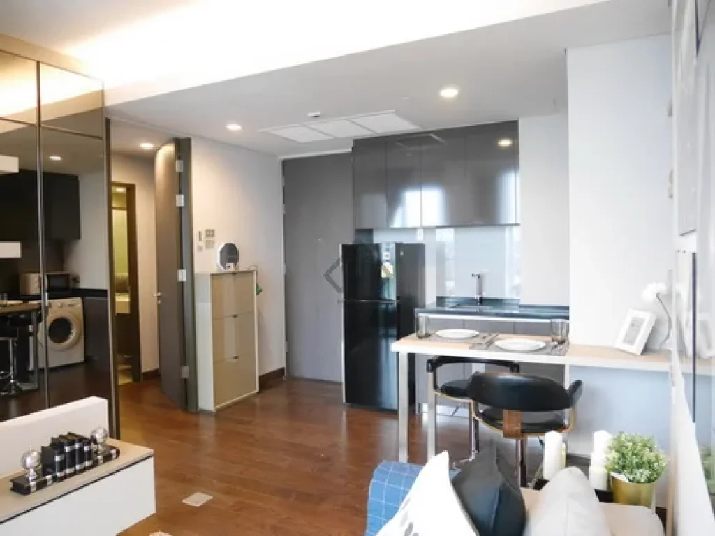 The Lumpini 24 for rent High Floor Fully Furnished Decoration Near BTS Phrom Phong