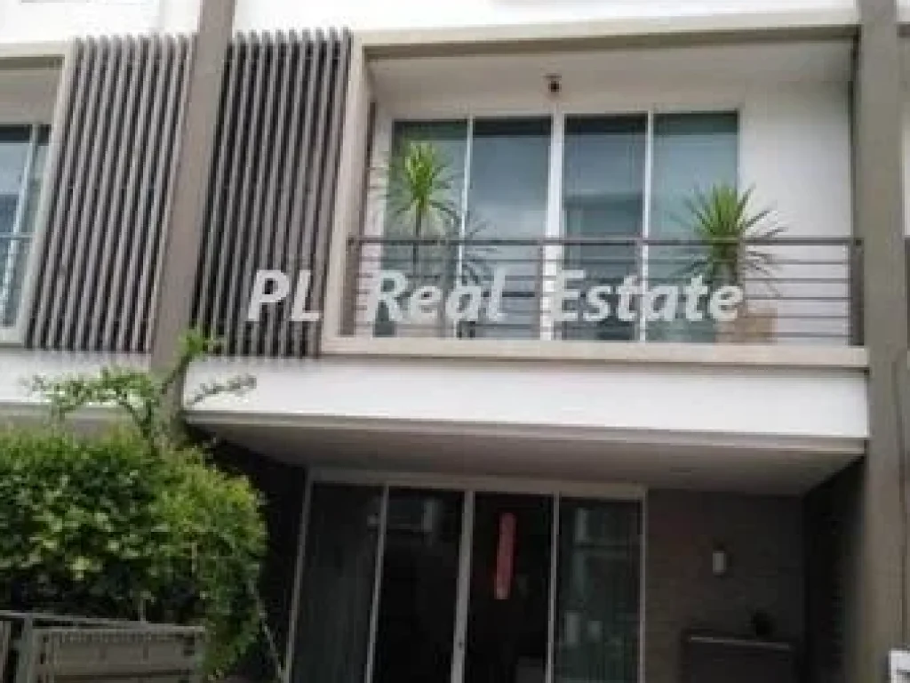 Townhome 3 story for rent Lumpini Town Residence