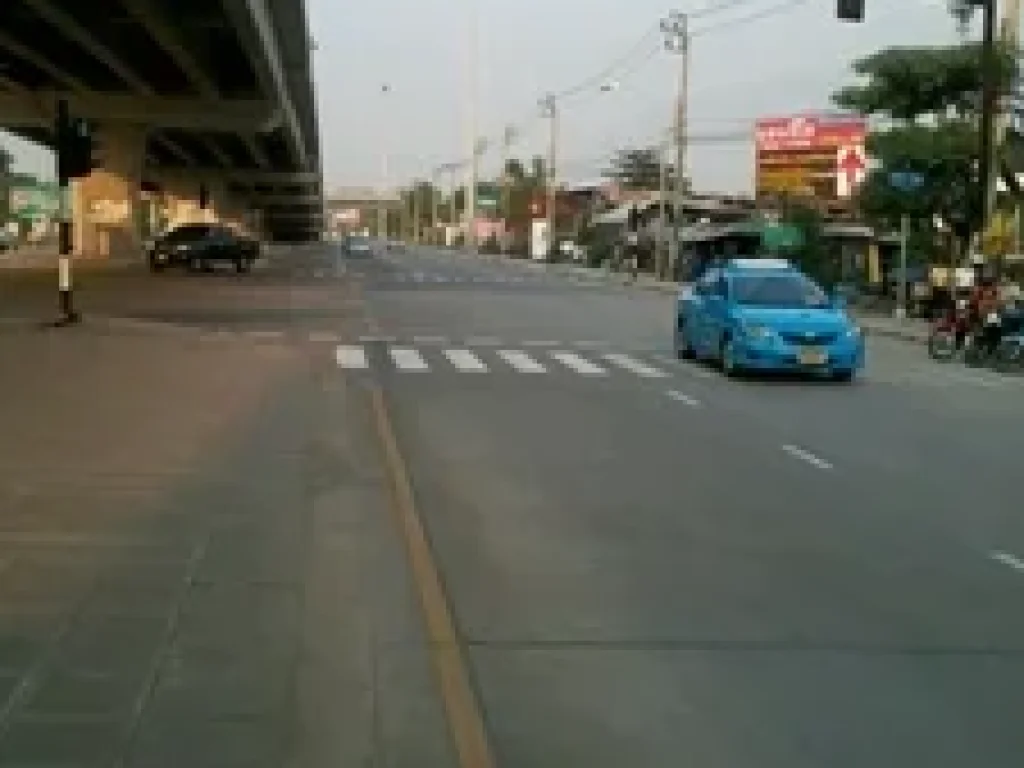 ที่ดินให้เช่าติดถนนวัชรพล กรุงเทพ