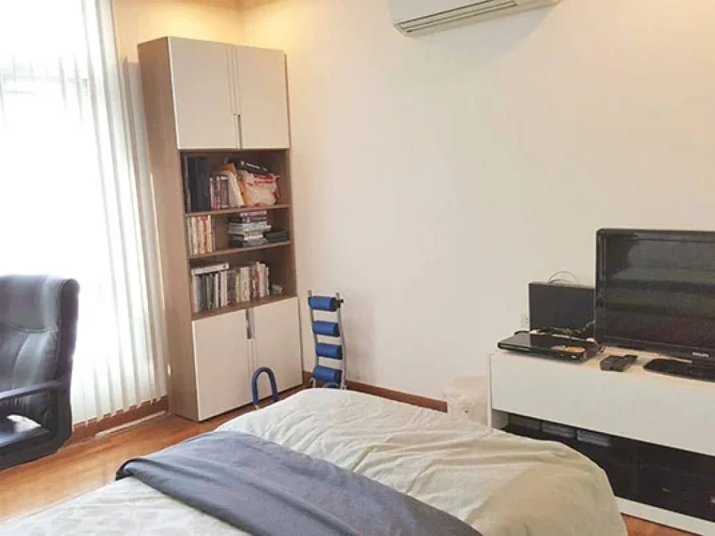 ขายคอนโดกว้าง 2 ห้องนอน สาทร Sale HOT Price Spacious 2 Bedroom Condo Sathorn